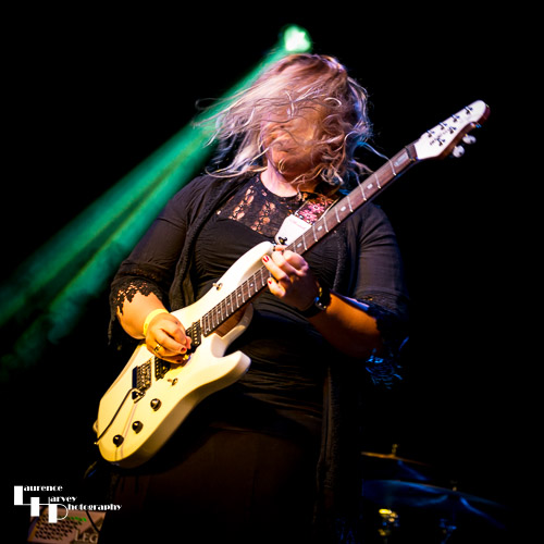 Chantel McGregor Band: Chantel McGregor on guitar & vocals