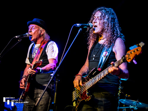 Del Bromham Blues Devils: Del Bromham on guitar & vocals,
Stuart Uren on bass & vocals