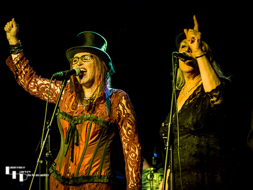 Hitman Blues Band: Joanne Alexander & Nancy Hampton on backing vocals