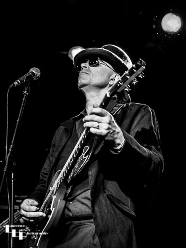 Hitman Blues Band: Russell 'Hitman' Alexander on vocals & guitar