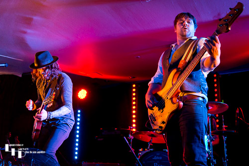 Troy Redfern Band: Troy Redfern on guitar & vocals, Stjohn Milinczuk on bass