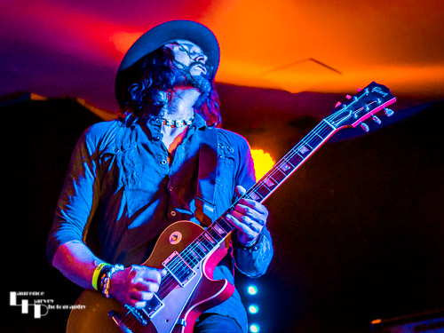 Troy Redfern Band: Troy Redfern on guitar & vocals