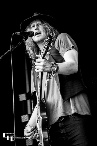 Blackwater Conspiracy: Brian Mallon on guitar (& backing vocals)