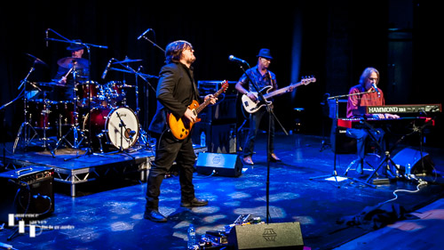 Catfish on stage at Arlington Arts Centre