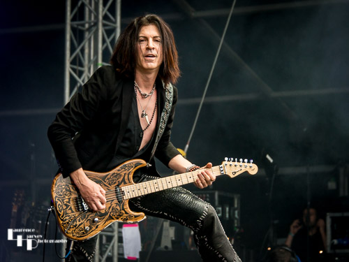 Dokken: Jon Levin on guitar