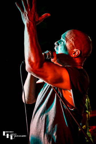 Dan Reed on lead vocals