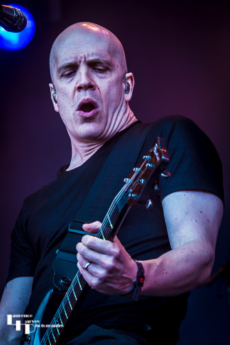 The Devin Townsend Project: Devin Townsend on vocals & guitar