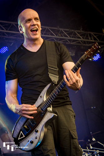 The Devin Townsend Project: Devin Townsend on vocals & guitar