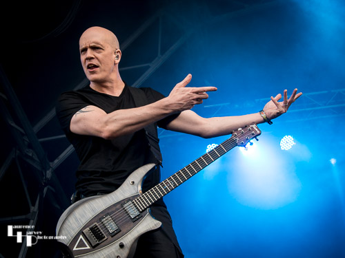 The Devin Townsend Project: Devin Townsend on vocals & guitar