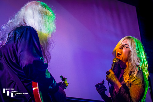 Eliza Neals on vocals, Howard Glazer on guitar