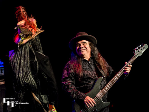 Eric Sardinas on guitar & Paul Loranger on bass