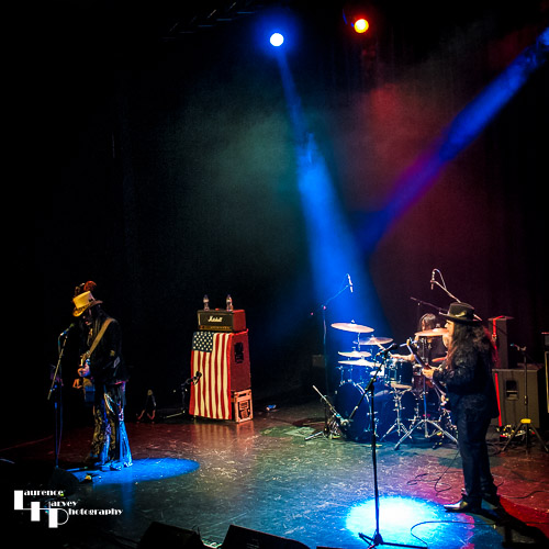 Eric Sardinas & The Big Motor on stage at Arlington Arts Centre