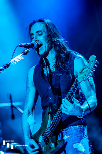 Extreme: Nuno Bettencourt on guitar