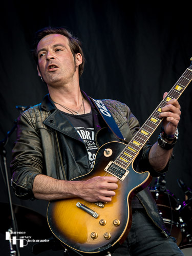 Focus: Menno Gootjes on guitar