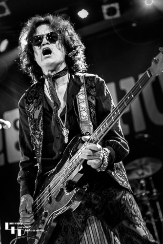 Glenn Hughes on vocals & bass