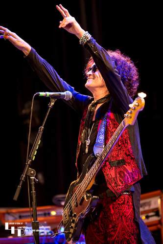 Glenn Hughes on vocals & bass