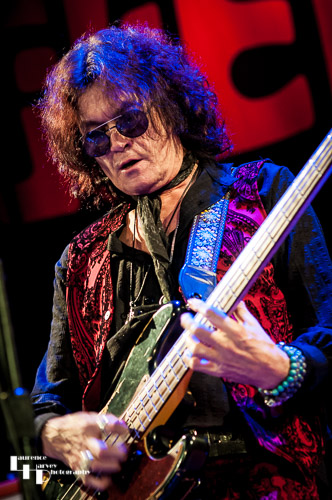 Glenn Hughes on vocals & bass