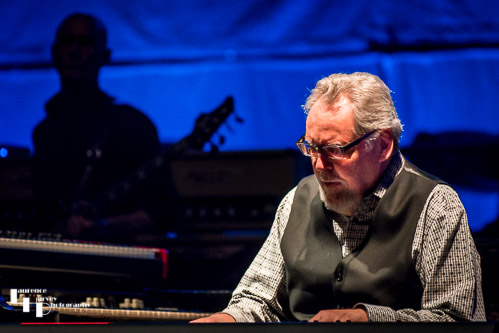 Reese Wynans on keys