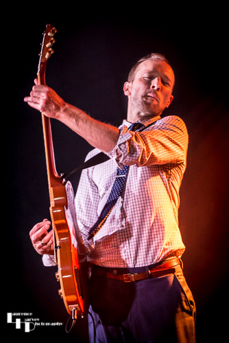 JW Jones on vocals & guitar