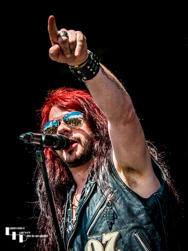 Knock Out Kaine: Dean Foxx on vocals