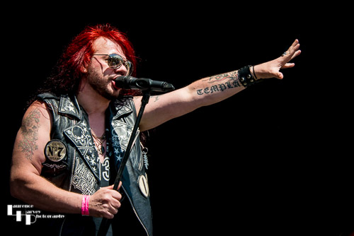 Knock Out Kaine: Dean Foxx on vocals