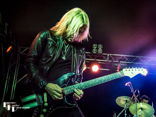 Kenny Wayne Shepherd on guitar