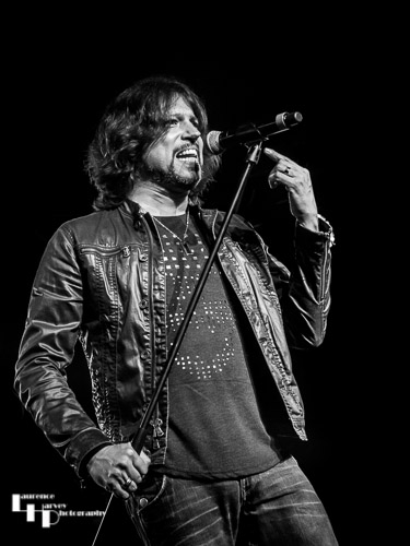 Kenny Wayne Shepherd Band: Noah Hunt on vocals