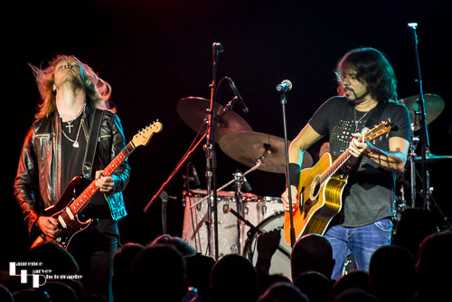 Kenny Wayne Shepherd Band: Kenny Wayne Shepherd & Noah Hunt on guitars