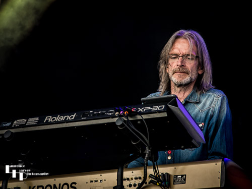 Magnum: Rick Benton on keys