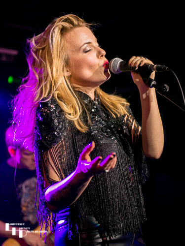 Mollie Marriott on vocals