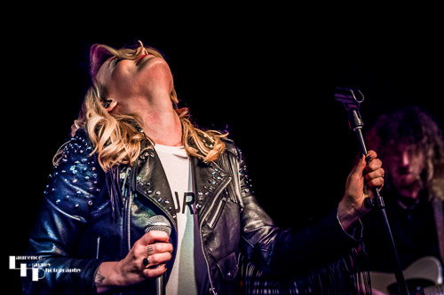 Mollie Marriott on vocals