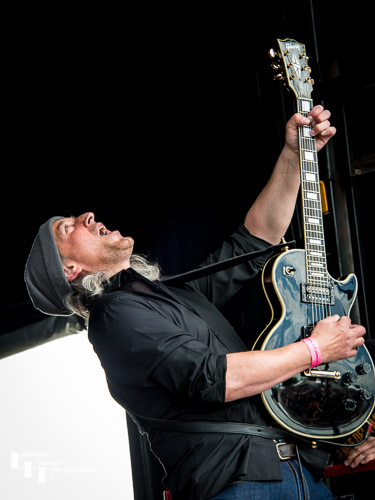 The Nile Deltas: Nige Thompson on guitar