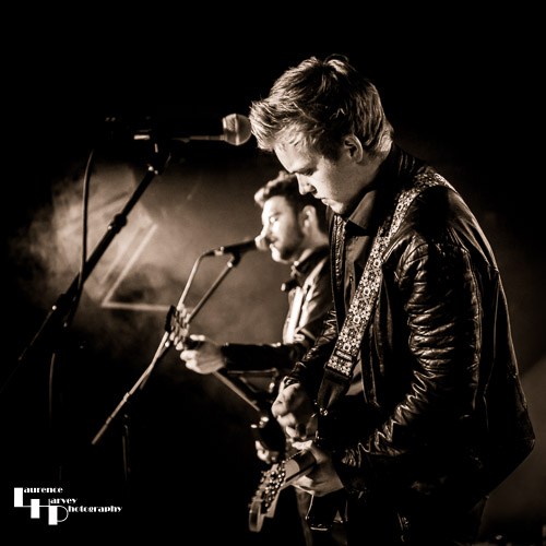 Charlie Richards on lead guitar