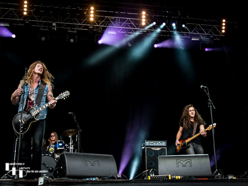 Jared James Nichols on stage at Ramblin' Man Fair