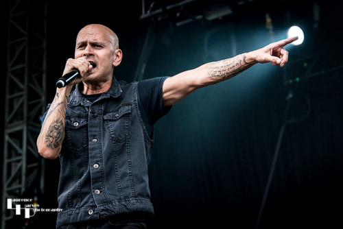 Richard Taylor on vocals