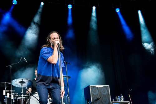 Reef: Gary Stringer on vocals