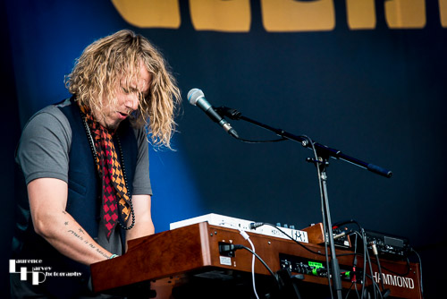 Jay Boe on keys