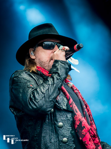 Dokken: Don Dokken on vocals
