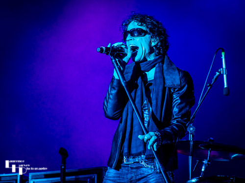 Extreme: Gary Cherone on vocals