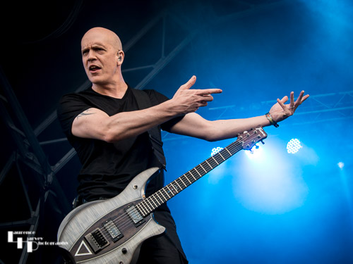 The Devin Townsend Project: Devin Townsend on vocals & guitar