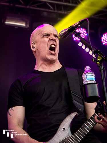 The Devin Townsend Project: Devin Townsend on vocals & guitar