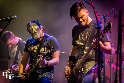 Rich Moss on vocals & backing guitar, Kieron Conroy on bass