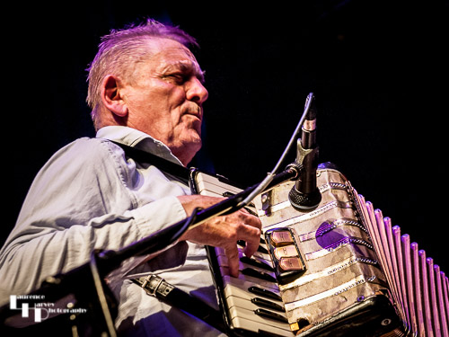 Geraint Watkins on accordian