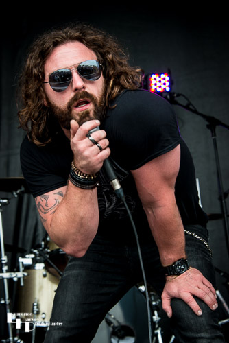 Screaming Eagles: Chris Fry on vocals