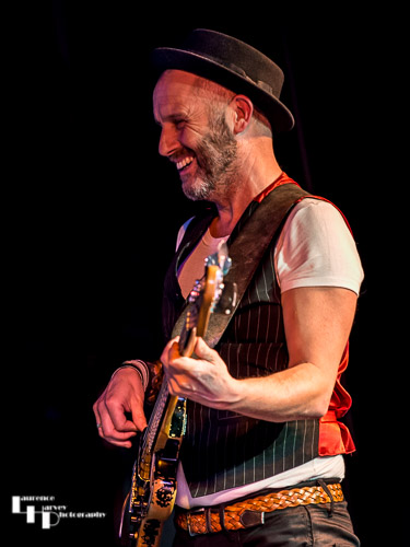 Kevin Jeffries on bass