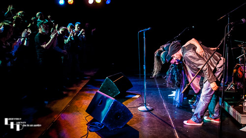 Sari Schorr & The Engine Room take their final bow at The Hawth Studio to a standing ovation