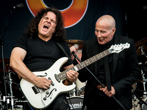 UFO: Phil Mogg on vocals & Vinnie Moore on guitar