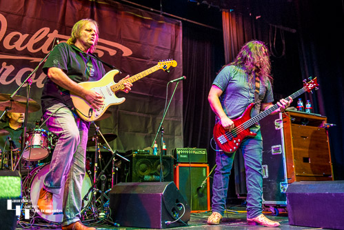 Walter Trout on vocals & guitar, Danny Avila on bass