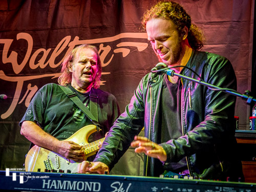 Walter Trout on guitar & guest, Bob Fridzema on keys