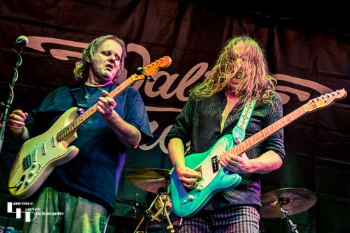 Walter Trout & guest, Innes Sibun on stage